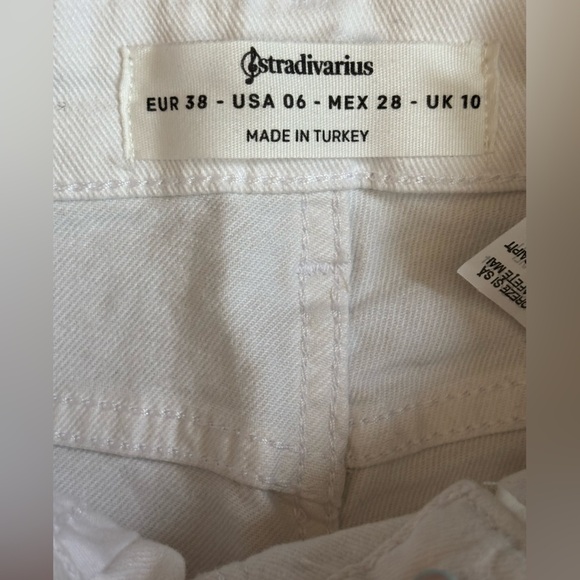 Stradivarius HIgh Waisted White Cream Denim Jeans Straight Leg Size 6 - Picture 6 of 9